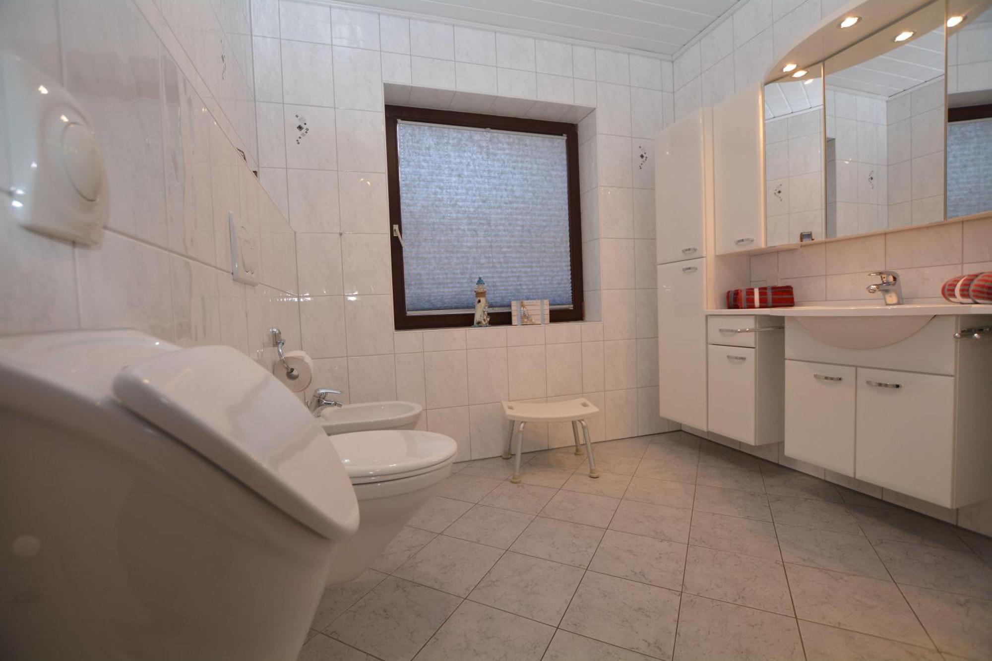 Haus Lily Nr.02 Bis Zu 6 Personen Davon Max. 2 Kinder Busum Exterior photo
