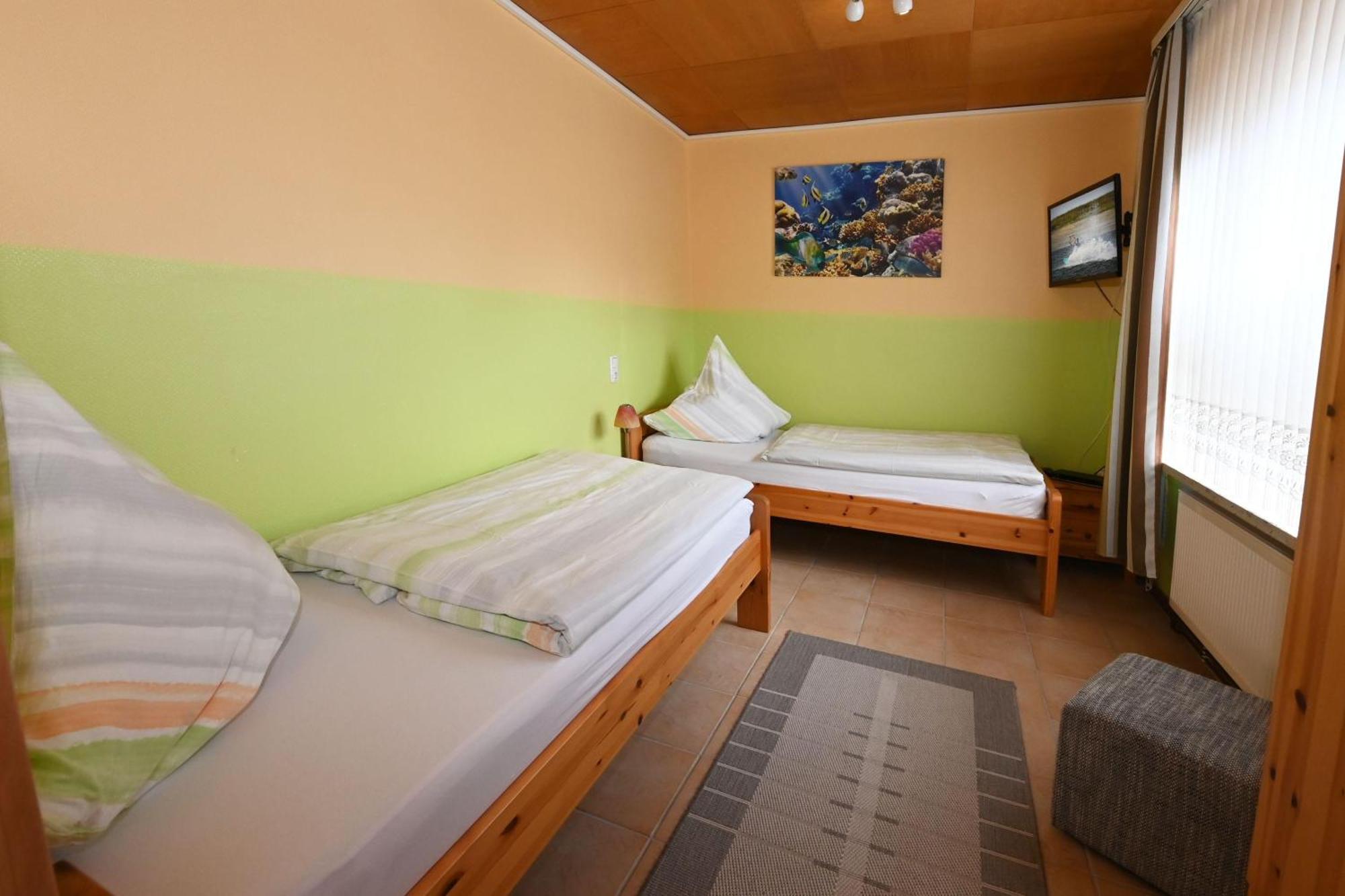 Haus Lily Nr.02 Bis Zu 6 Personen Davon Max. 2 Kinder Busum Exterior photo