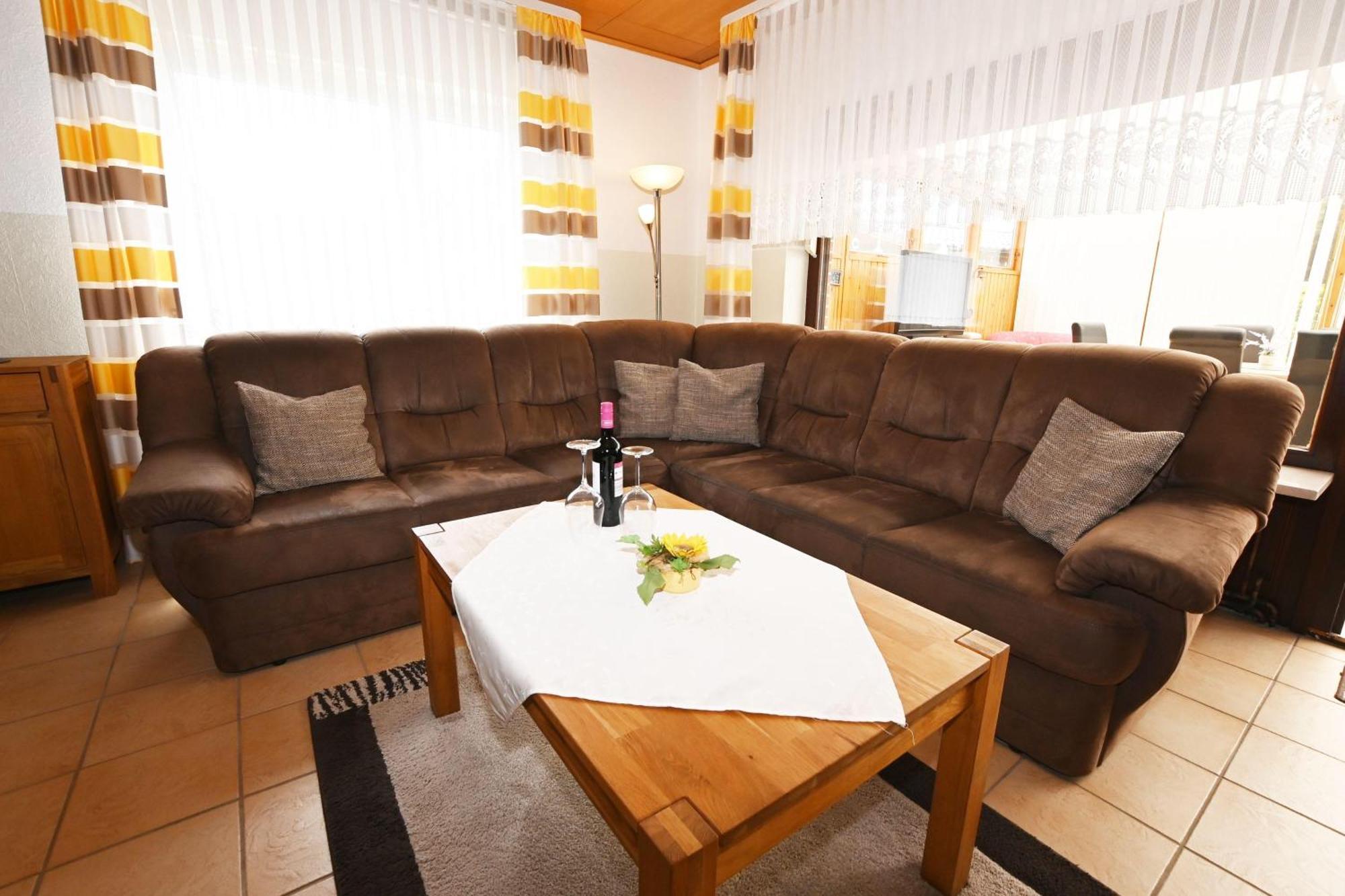 Haus Lily Nr.02 Bis Zu 6 Personen Davon Max. 2 Kinder Busum Exterior photo