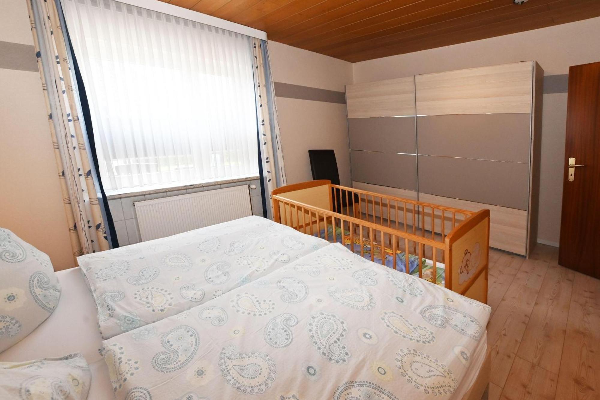 Haus Lily Nr.02 Bis Zu 6 Personen Davon Max. 2 Kinder Busum Exterior photo